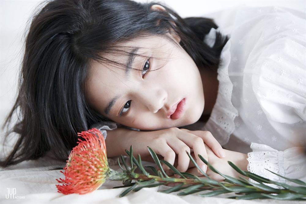 Dàn diễn viên thế hệ mới sinh năm 1997-1999 nhà JYP-9