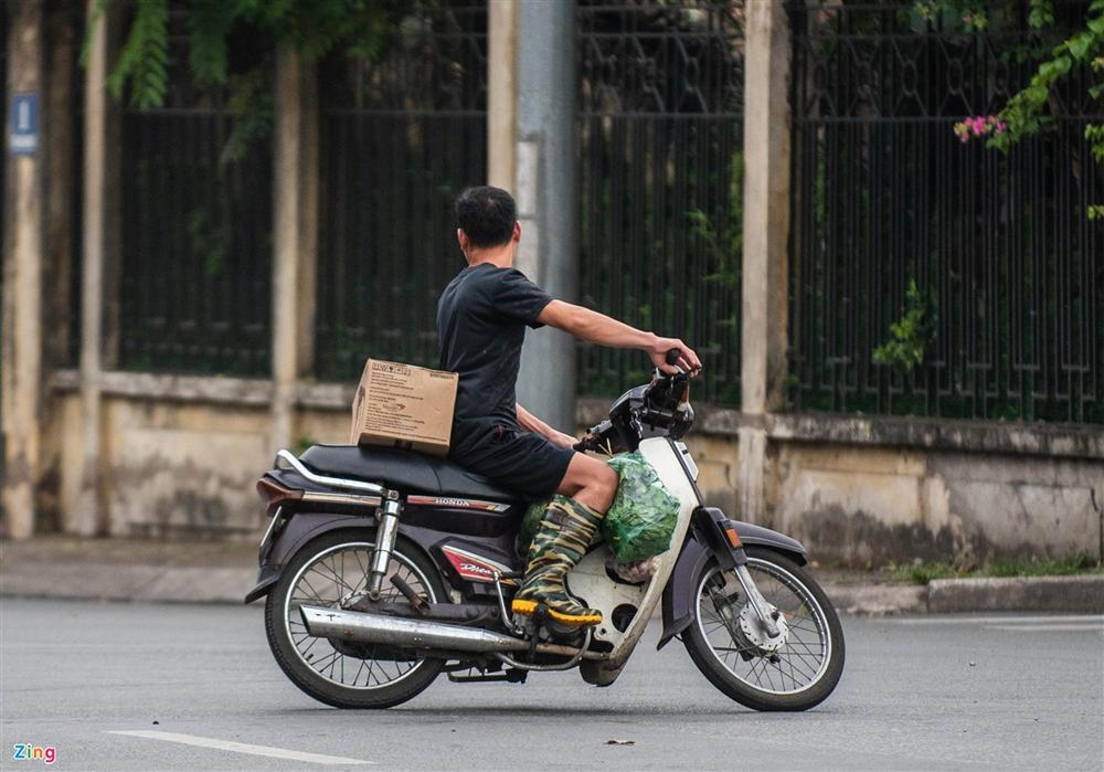 Quay xe bỏ chạy, tăng ga thông chốt khi gặp CSGT-7