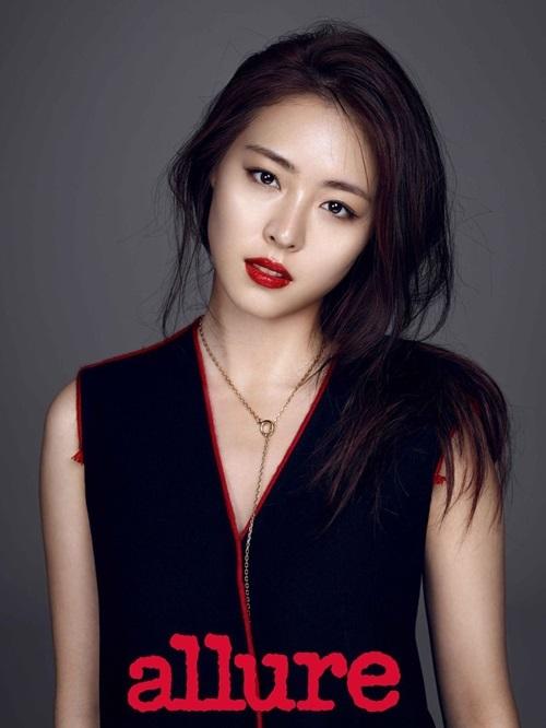 Nữ diễn viên Hoa hậu Hàn Quốc Lee Yeon Hee bất ngờ thông báo kết hôn-1