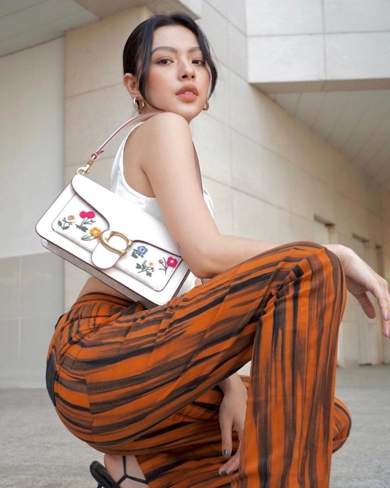 Sĩ Thanh mix đồ đỉnh cao nhìn như 1m70 - Hiền Hồ lăng xê style không mặc quần-10