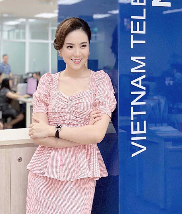 BTV Mai Ngọc khoe hộp đựng trang sức chẳng khác gì rương châu báu, tính sương sương hơn trăm triệu đồng-6