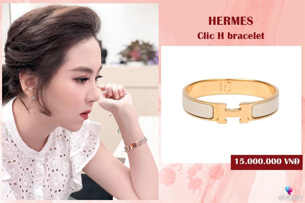 BTV Mai Ngọc khoe hộp đựng trang sức chẳng khác gì rương châu báu, tính sương sương hơn trăm triệu đồng-8