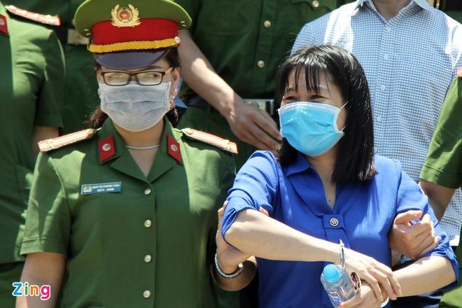 Chưa bao giờ bị cáo nghĩ chấm thi mà phải đi tù-1