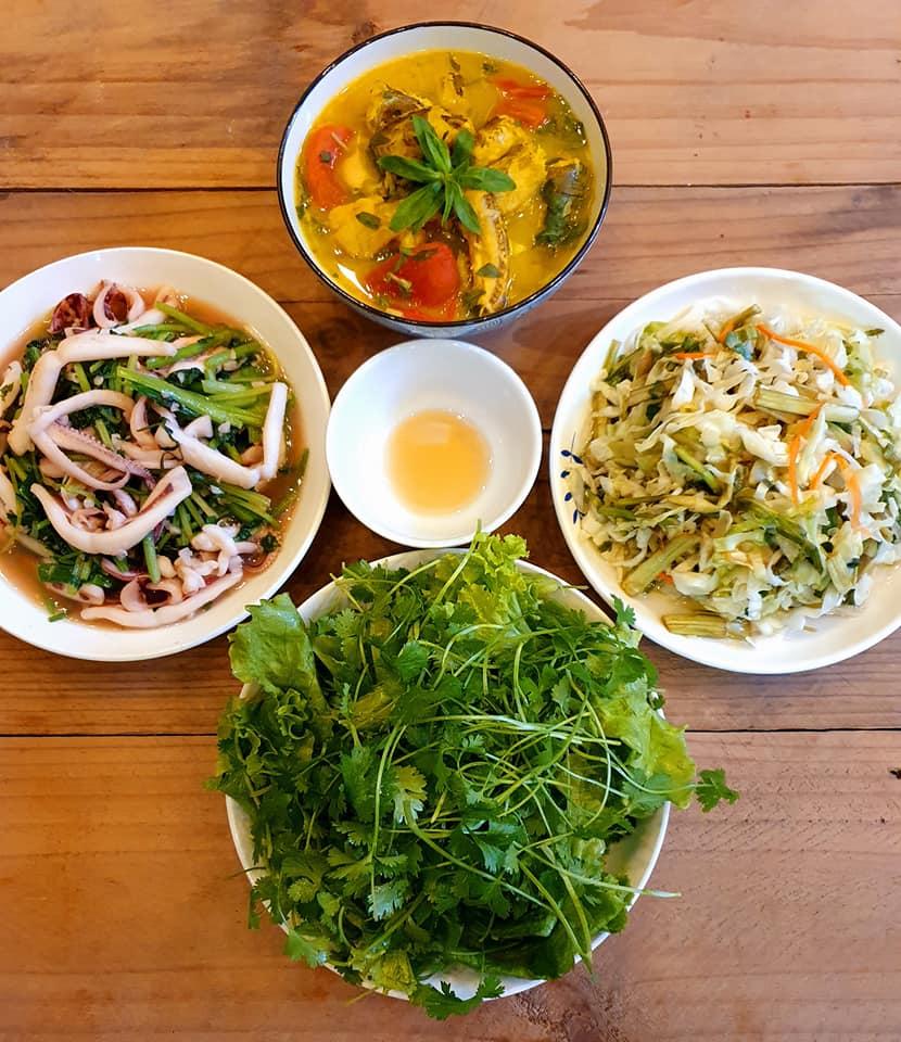 8X khoe 30 mâm cơm lên mạng, hội chị em thốt lên đang mệt nhìn thấy cũng thèm ăn-7