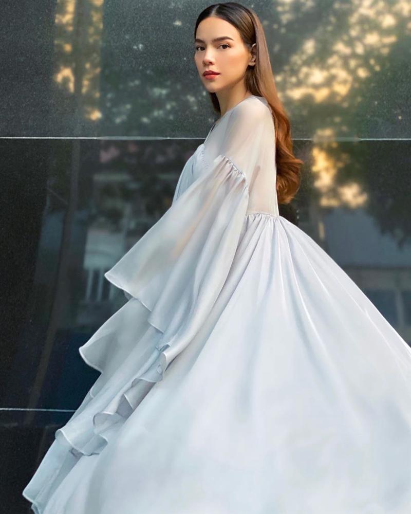 Lý Quí Khánh đăng ảnh Hồ Ngọc Hà, gương mặt sai sai hút hàng ngàn comments-1