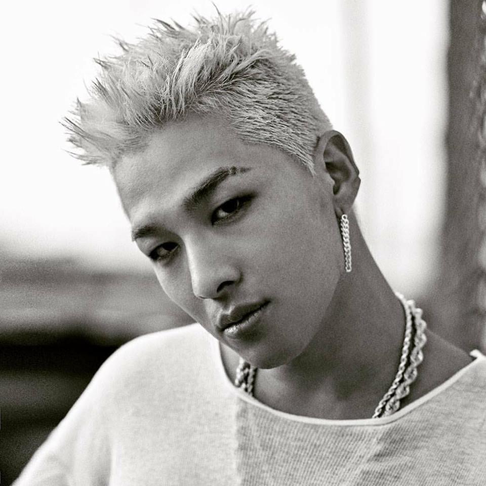 Taeyang sinh vào 18/5/1988, một trong những giọng ca đầy ấn tượng của Kpop. Dù không sở hữu ngoại hình đẹp trai, song rõ ràng Taeyang vẫn thành công bởi tài năng ca hát và vũ đạo ấn tượng của mình.