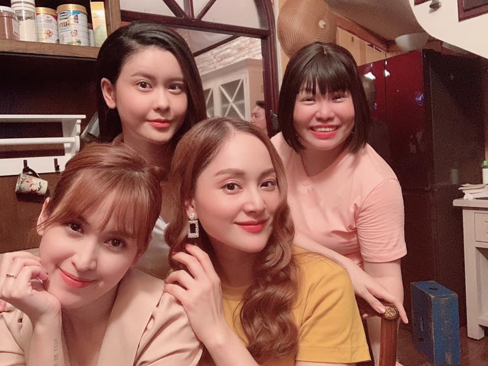 Các mẹ bỉm U40 đọ sắc: Lan Phương lớn nhất hội vẫn trẻ, tất cả là nhờ kiểu tóc-1