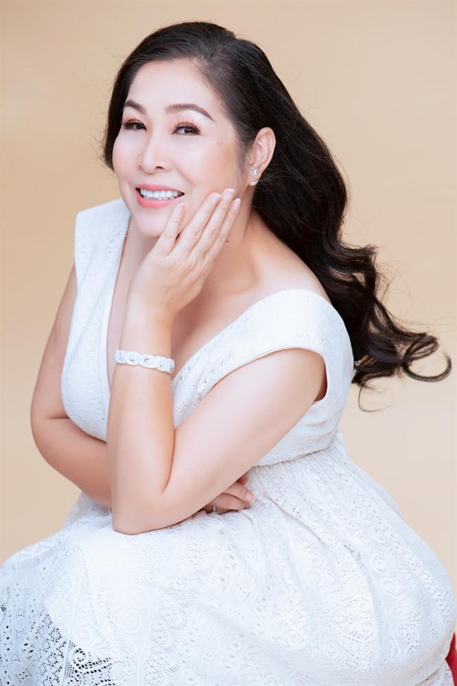 NSND Hồng Vân sexy chưa từng thấy trong bộ ảnh mừng sinh nhật-6