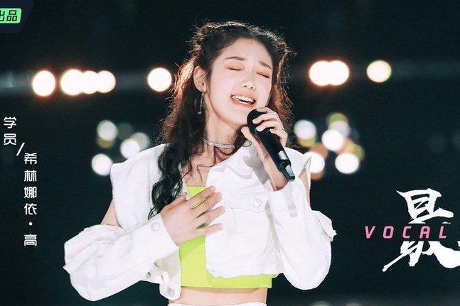 Cuộc sống của cậu bé từng gây bão với bài hát Gặp mẹ trong mơ sau 9 năm bây giờ ra sao?-9