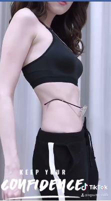 Vòng eo lên tới 109cm, Trang Trần ngỡ ngàng vì to gấp đôi Ngọc Trinh!-3