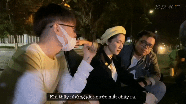 Clip Đức Phúc khóc nức nở ngay giữa hậu trường quay MV của Hòa Minzy: Câu chuyện đằng sau gây chú ý-1