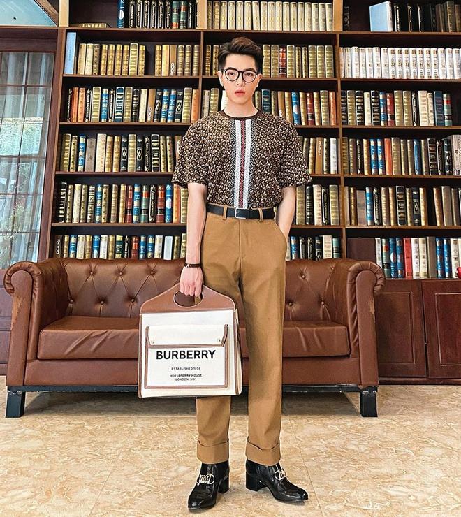 Đức Phúc và Erik cùng mua túi xách nữ giá 1.500 USD-7