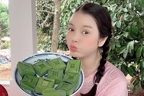 Lý Nhã Kỳ 'cưa sừng làm nghé'