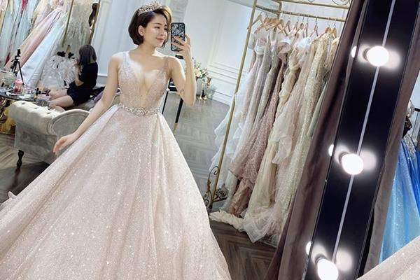 Trâm Anh mở tiệc chia tay đời độc thân, cư dân mạng thi nhau vào đòi clip-5