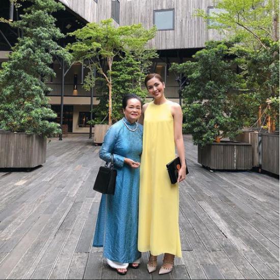 Lâu lâu Tăng Thanh Hà mới cho mẹ ruột lên sóng-7