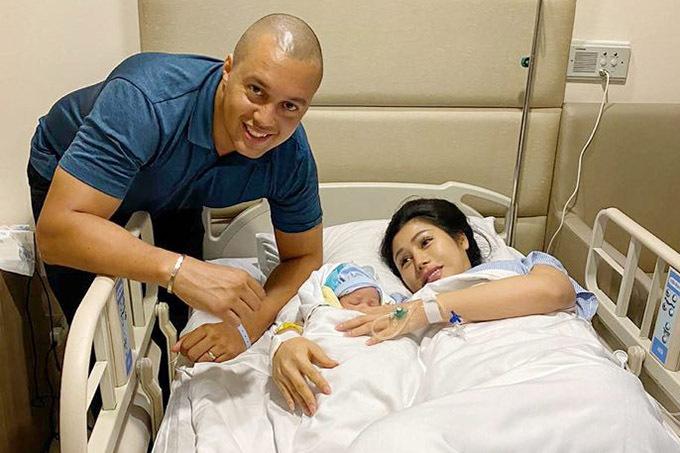 Maria Đinh Phương Ánh sinh con trai-1