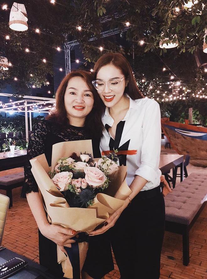 Hà Tăng, Angela Phương Trinh và những mỹ nhân được khen đẹp như mẹ-8