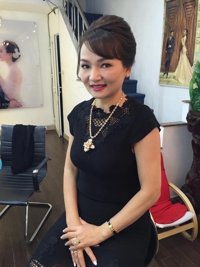 Hà Tăng, Angela Phương Trinh và những mỹ nhân được khen đẹp như mẹ-9