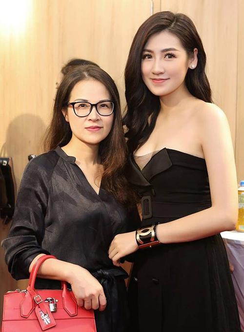 Hà Tăng, Angela Phương Trinh và những mỹ nhân được khen đẹp như mẹ-12