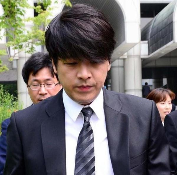 Hoàng tử Hallyu sụp đổ vì đặt máy theo dõi và đánh vợ-9