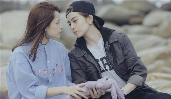 GÓC ĐÀO MỘ: Cảnh khóa môi ngọt ngào giữa Chi Pu và Gil Lê cách đây 5 năm-5