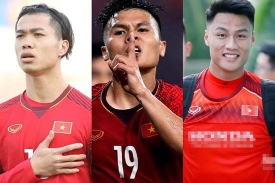 Giữa lùm xùm tình ái, Quang Hải hãy nhìn gương đàn anh như Công Phượng, Mạc Hồng Quân để làm bài học