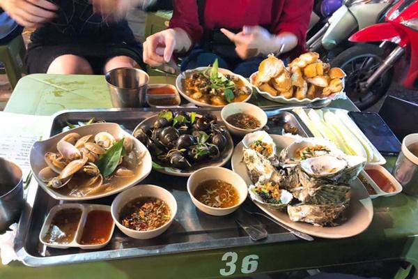 Cô gái đăng ảnh một bàn ốc ở hồ Tây cho chị em đoán giá, không ngờ ai cũng đoán lệch, hóa đơn thật khiến mọi người câm nín-8