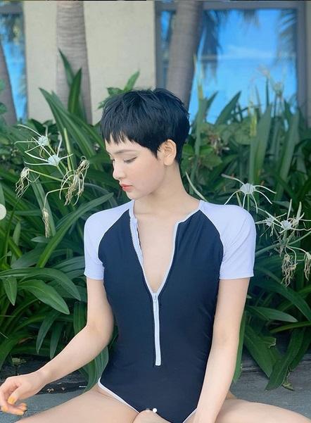 Chẳng cần bikini hiểm hóc, Hiền Hồ diện áo tắm liền mảnh vẫn thừa sức cân đẹp cả dàn mỹ nhân-6