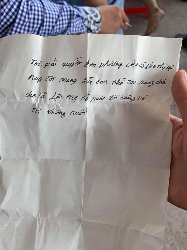 Vụ bé trai bị bố bỏ rơi kèm lời nhắn tôi không đẻ, tôi không nuôi: Cháu bé rất ngoan, không khóc cũng không đòi về ở với bố hay mẹ-2