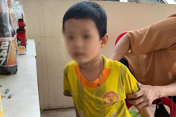 Vụ bé trai bị bố bỏ rơi kèm lời nhắn tôi không đẻ, tôi không nuôi: Cháu bé rất ngoan, không khóc cũng không đòi về ở với bố hay mẹ-3