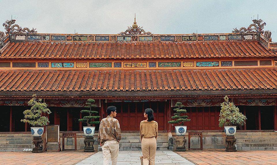 Xứ Huế tình và thơ qua bộ ảnh của cặp đôi 9X-16