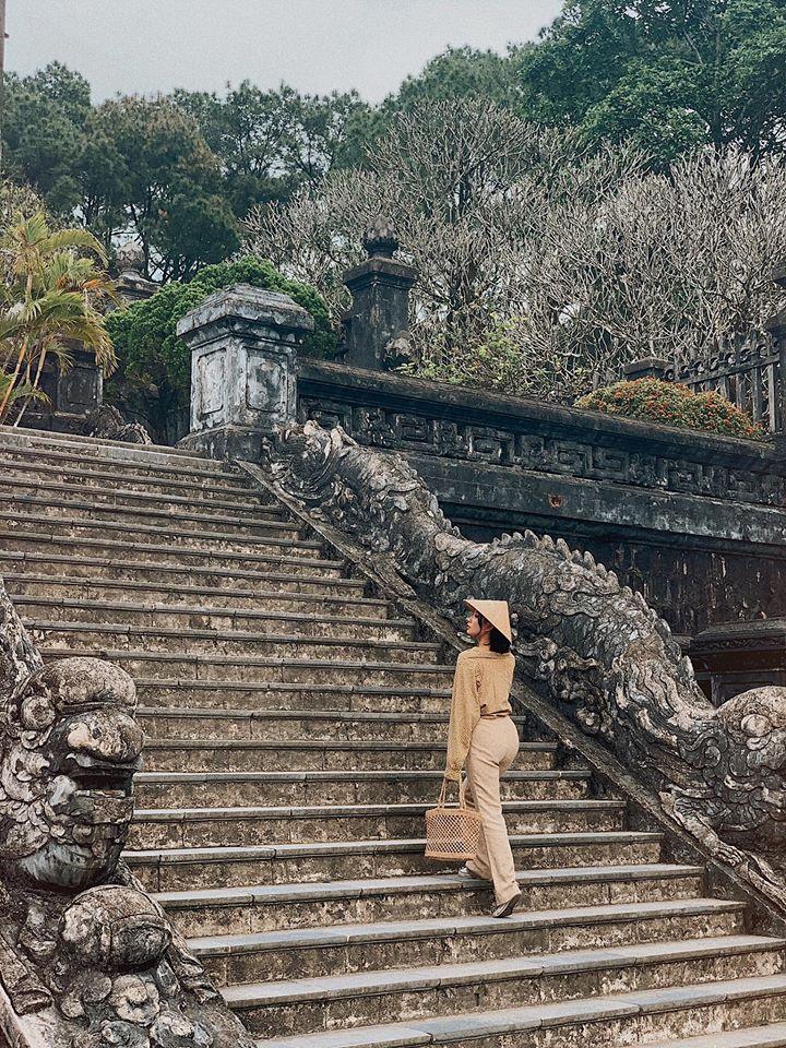 Xứ Huế tình và thơ qua bộ ảnh của cặp đôi 9X-17