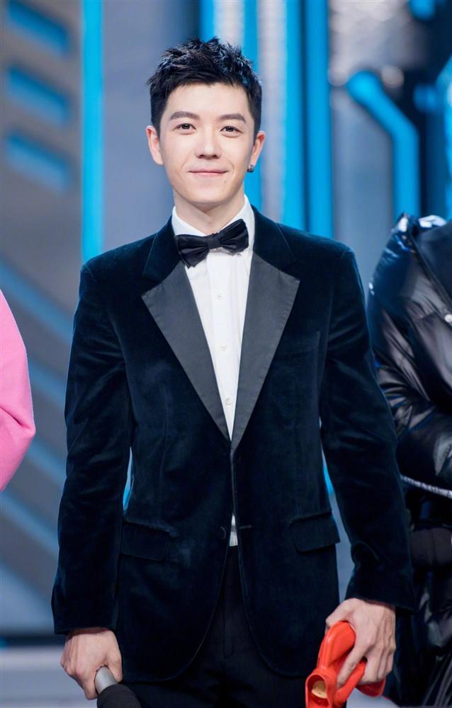 Mỹ nam Cbiz kết hôn sớm: Ngô Tôn hạnh phúc viên mãn, Hoàng Cảnh Du vướng họa đầy đầu-11