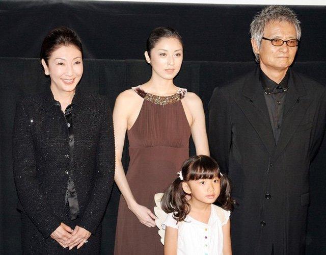 Nữ diễn viên lăng nhăng nhất Nhật Bản: Ngoại tình dù đã 2 con, bị nghiệp quật suýt mất trắng-6