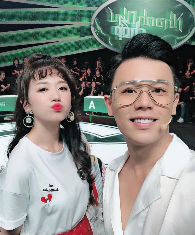 Chụp hình cùng sao nam kém tuổi, nhan sắc U40 của Hari Won gây ngỡ ngàng-10