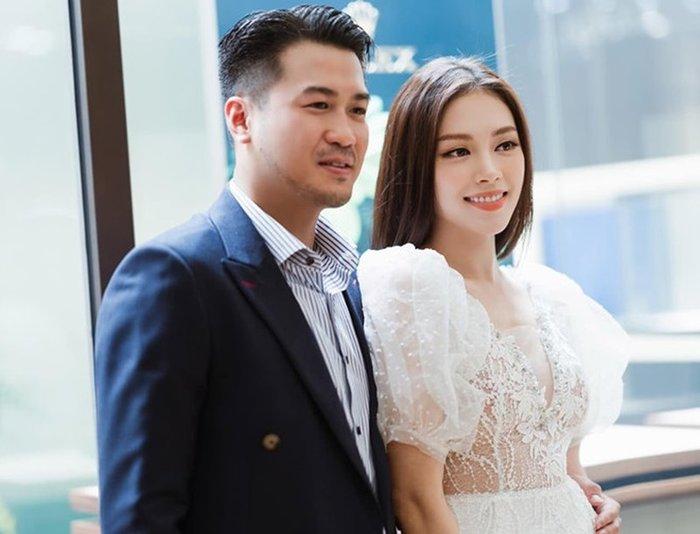 Tưởng yêu lại từ đầu, Linh Rin - Phillip Nguyễn làm fans hoang mang chuyện tái hợp qua hành động nhỏ-6