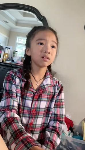 Con gái Hồng Ngọc bật khóc khi nhìn vết bỏng nổ nồi hơi trên người mẹ-3