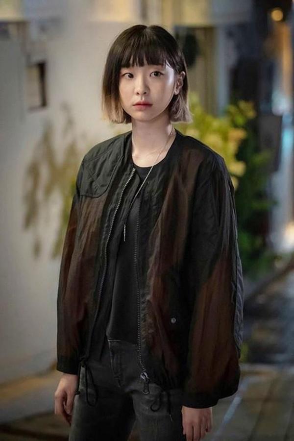 Sao đình đám từng rút khỏi loạt siêu bom tấn: Vườn Sao Băng suýt không có Lee Min Ho, Hậu Duệ Mặt Trời vốn của Jo In Sung?-23