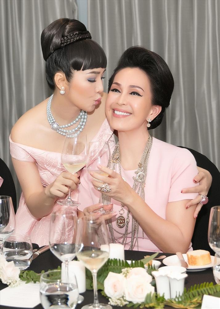 Giáng My - Diễm My 6X: Những lần chạm trán của 2 thế hệ người đẹp không tuổi-4