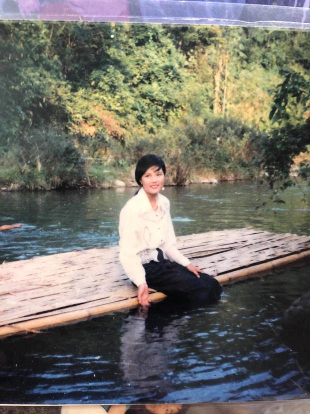 Linh Ngọc Đàm tự hào về nhan sắc bố mẹ thời trẻ, hé lộ họ là dân chơi thập niên 90 nhờ chi tiết này-5