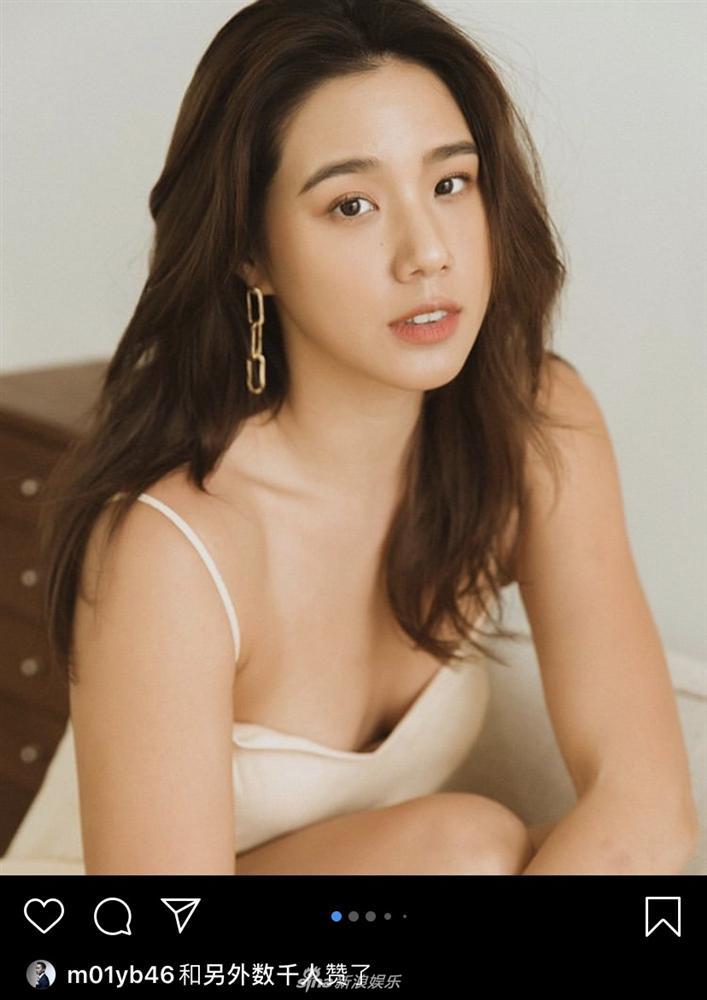 Lộ diện tiểu tam phá vỡ hôn nhân của Chung Hân Đồng - một chân dài bốc lửa?-5