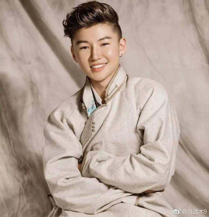 Cuộc sống của cậu bé từng gây bão với bài hát Gặp mẹ trong mơ sau 9 năm bây giờ ra sao?-6