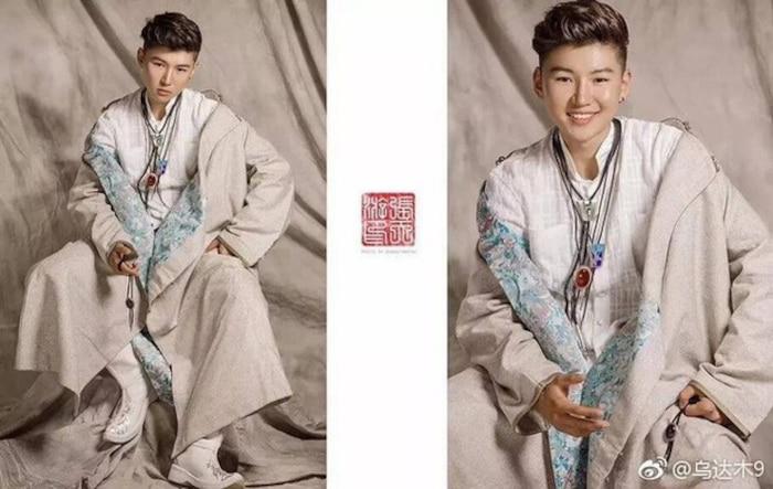 Cuộc sống của cậu bé từng gây bão với bài hát Gặp mẹ trong mơ sau 9 năm bây giờ ra sao?-7