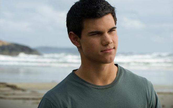 Dàn sao Twilight sau 12 năm: Hotboy ma cà rồng lên hạng Người Dơi, nam phụ đột ngột qua đời đầy bí ẩn-5