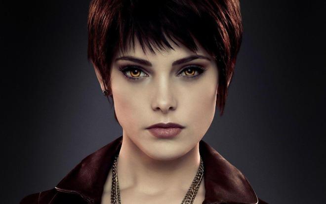 Dàn sao Twilight sau 12 năm: Hotboy ma cà rồng lên hạng Người Dơi, nam phụ đột ngột qua đời đầy bí ẩn-7