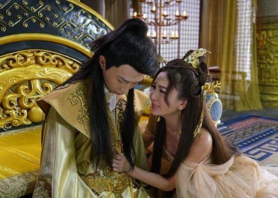 Ôn Bích Hà 54 tuổi tái hiện hình ảnh Đát Kỷ đẹp nhất màn ảnh nhưng bị chê già với làn da chảy xệ-4