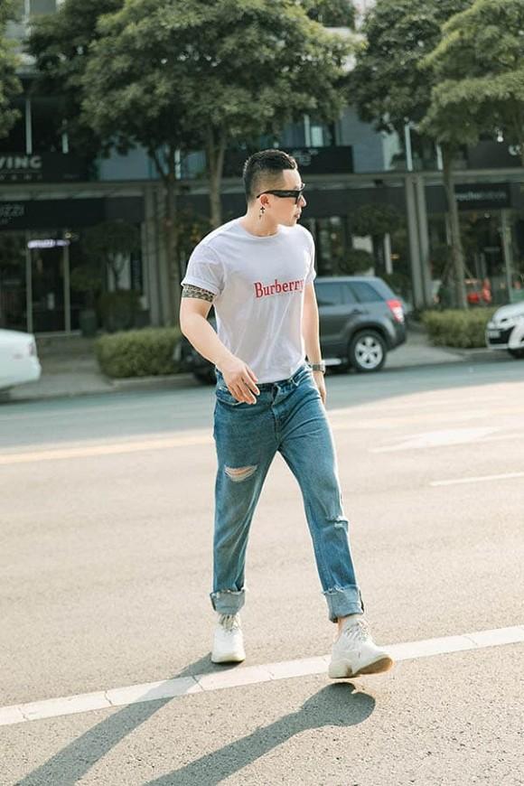 Trọn bộ ảnh Ngọc Trinh khoe thân hình toàn cơ, săn chắc nhưng đáng chú ý nhất lại là nhan sắc Vũ Khắc Tiệp hậu cách ly-8