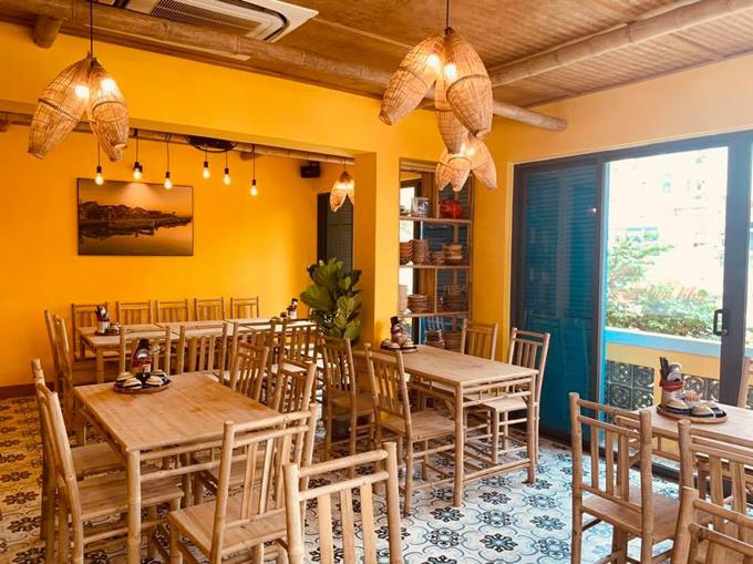 Quán cơm quê giá cao của Trường Giang - Nhã Phương-4