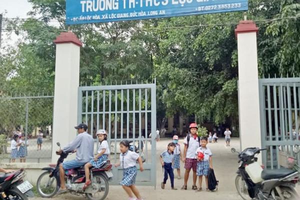 Cô giáo tiểu học bị phụ huynh đánh bất tỉnh-1