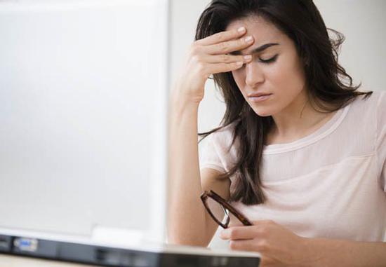 Khi dọn rác, tôi sửng sốt khi phát hiện que thử thai hai vạch nhưng chủ nhân của nó càng khiến tôi ngạc nhiên hơn